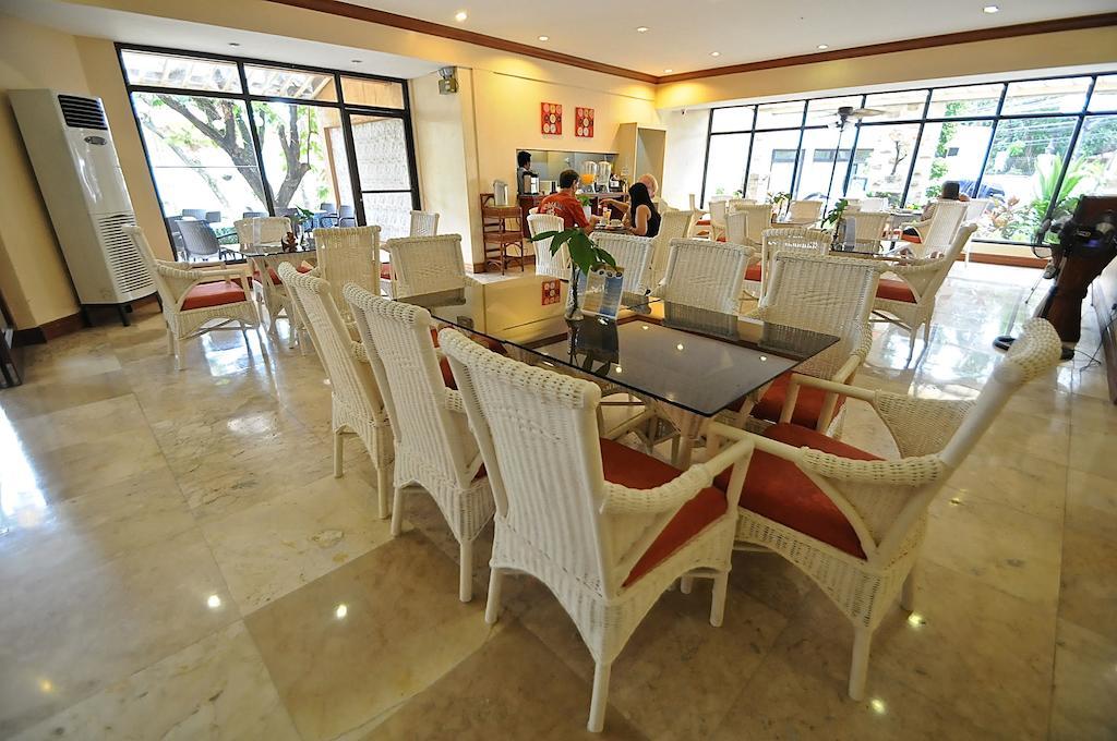 Vacation Hotel Cebu Esterno foto