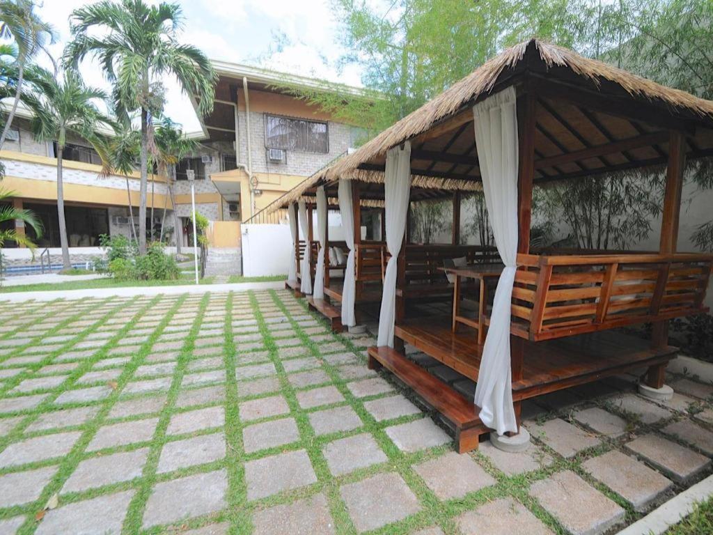 Vacation Hotel Cebu Esterno foto