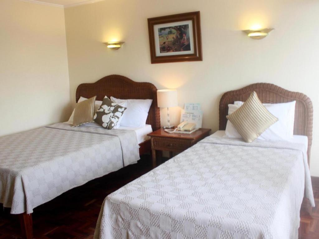Vacation Hotel Cebu Esterno foto