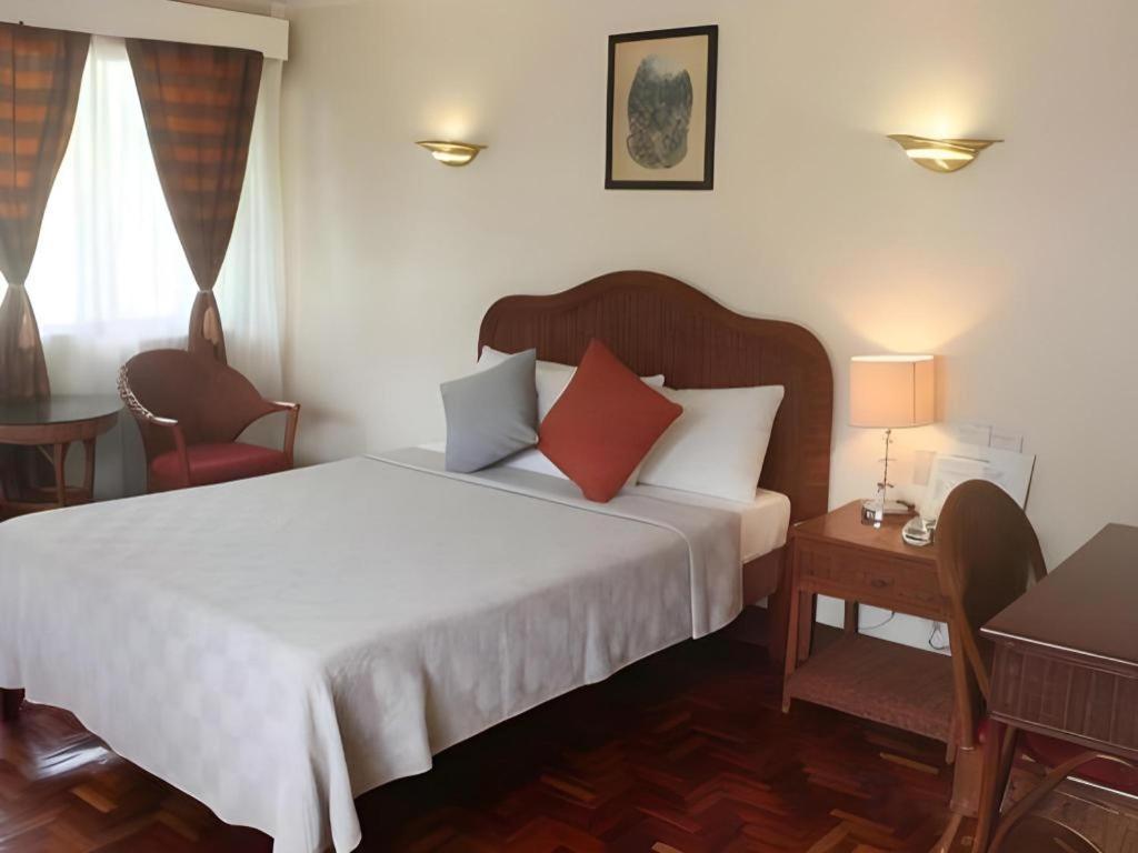 Vacation Hotel Cebu Esterno foto