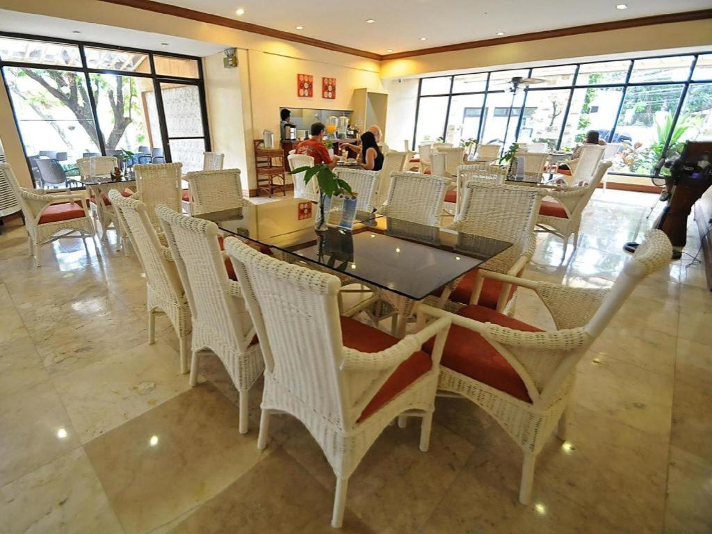 Vacation Hotel Cebu Esterno foto