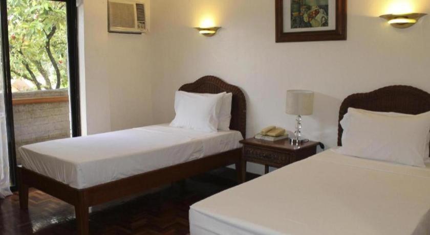 Vacation Hotel Cebu Esterno foto